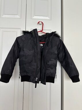 THE NORTH FACE BOYS GOTHAM JACKET URBAN GRAY CAMO SIZE XXS 5?